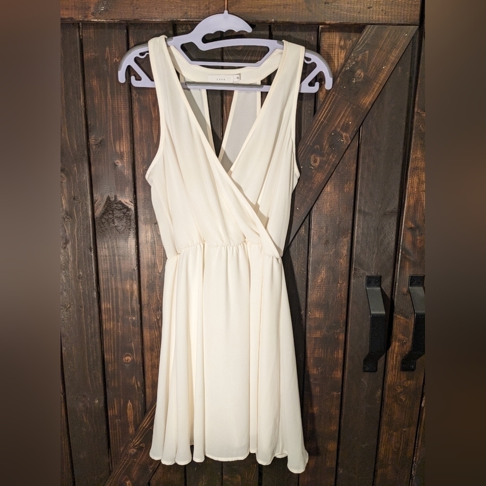SALE 4/$25 Lush flowy white dress size S